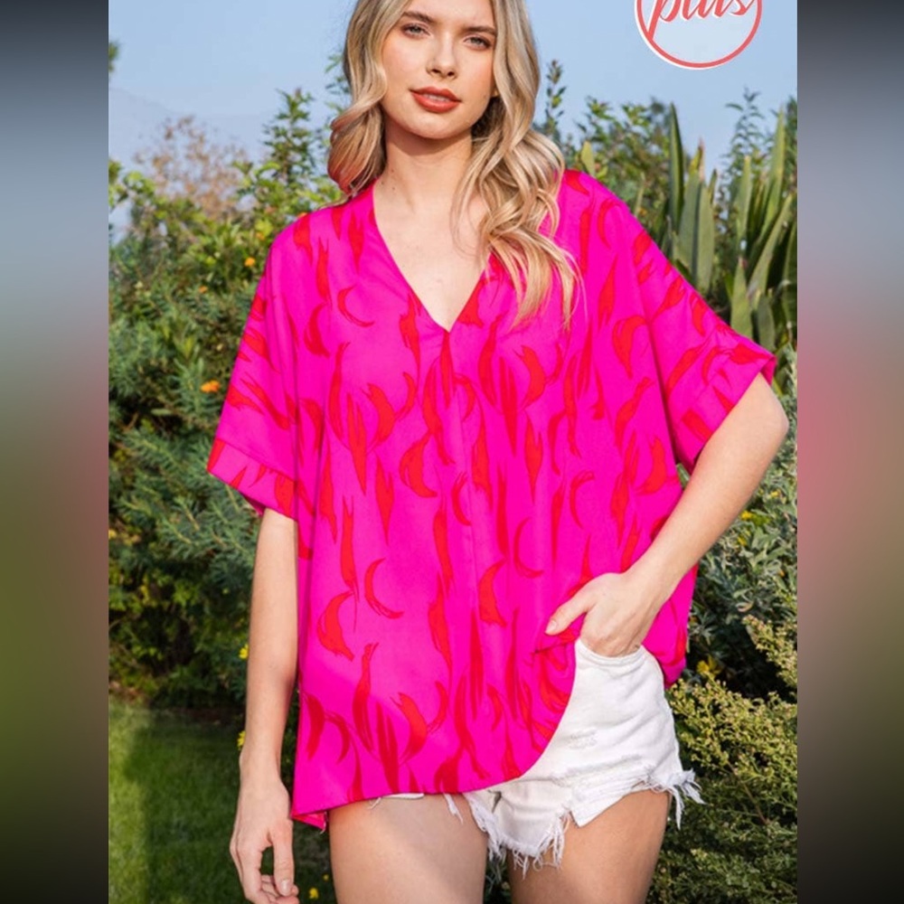 ❤️💗Women’s Plus Size: Pink/Red V-Neck Top💗❤️